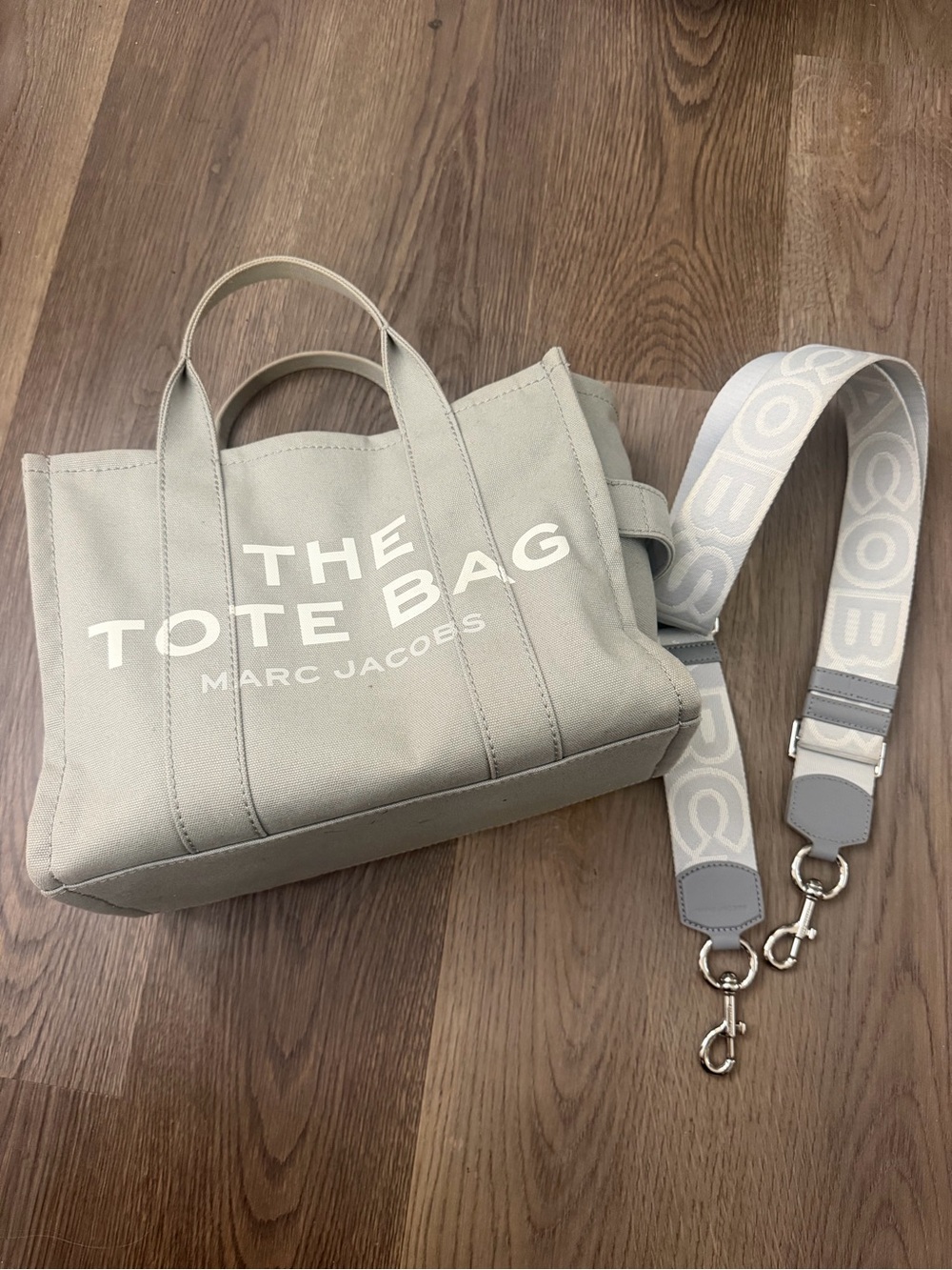 Marc Jacobs The Tote Bag in Light Gray with Removable Logo Strap